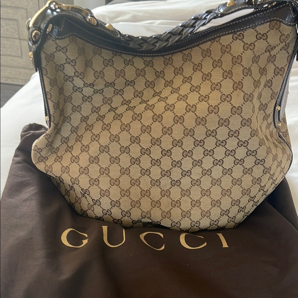 Gucci Cream and Brown Shoulder Bag with Monogram Pattern